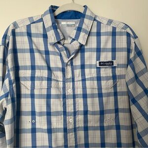 Columbia Men's Casual Blue and White Checkered Shirt, size M